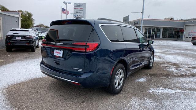 2023 chrysler pacifica limited