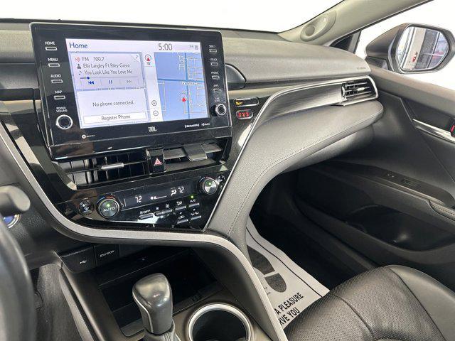2022 toyota camry hybrid xle