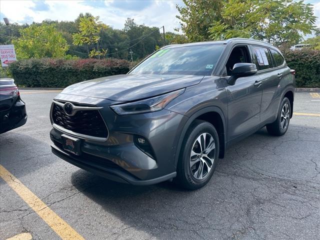 2021 toyota highlander xle