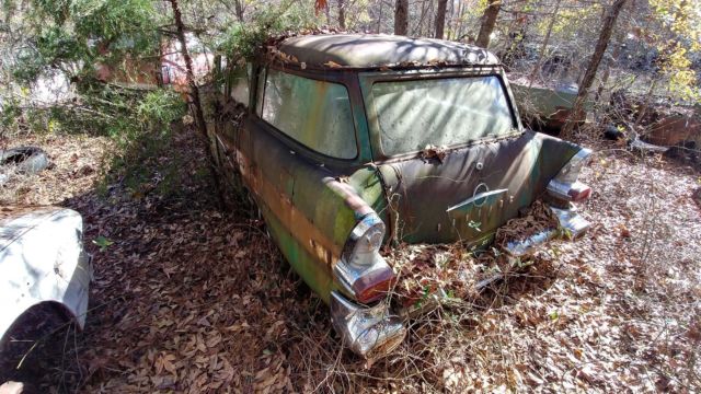 1957 chieftain wagon