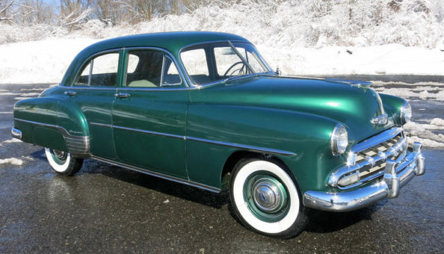 1952 chevrolet styleline deluxe sedan
