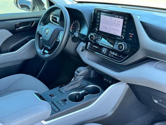 2020 toyota highlander l