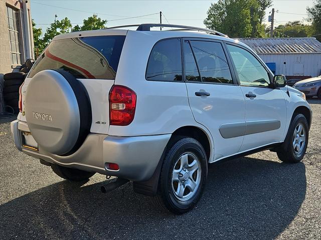 2005 toyota rav4 base