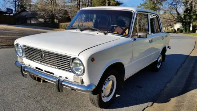 lada vaz 2101 kopeyka fiat 124 russian car