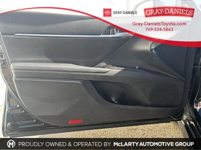 2024 toyota camry le