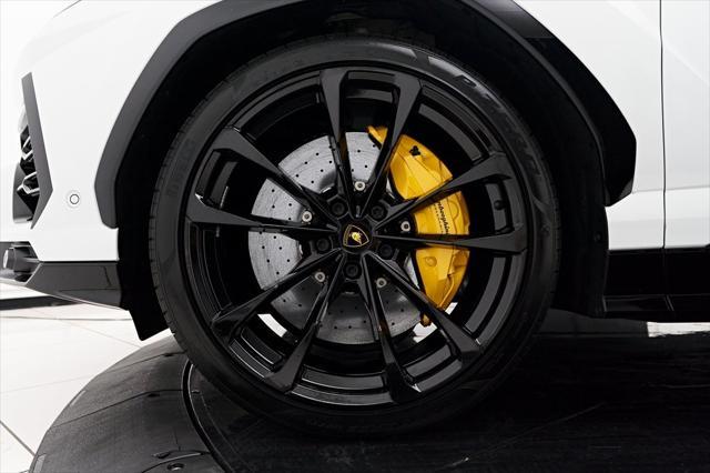 2022 lamborghini urus graphite capsule