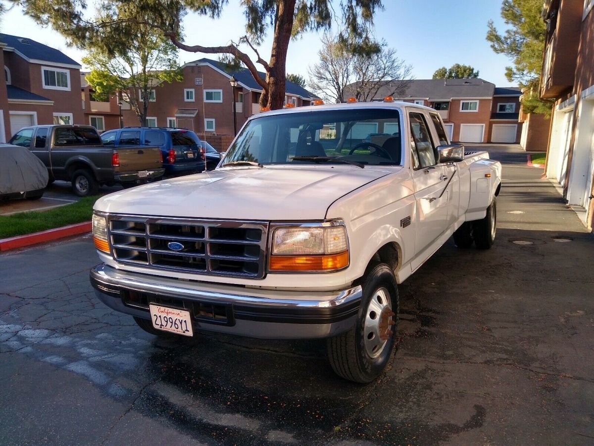 1993 ford f-350 pickup white rwd manual xlt