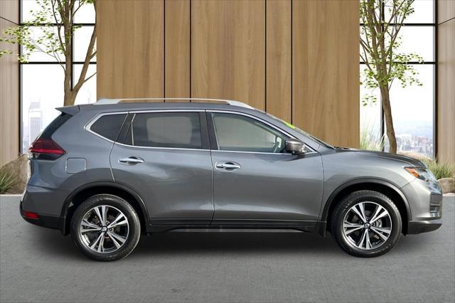 2020 nissan rogue sv