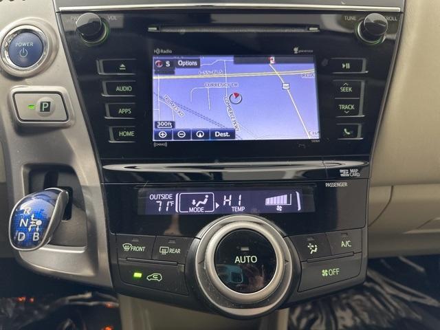 2017 toyota prius v four