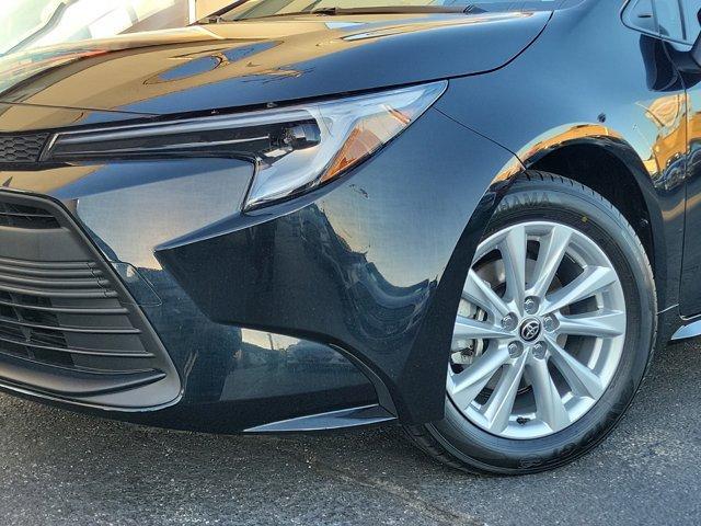 2024 toyota corolla hybrid le