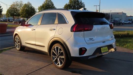2022 kia niro touring special edition