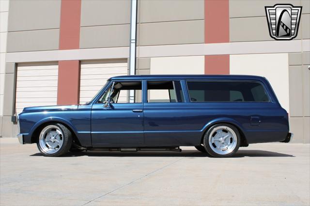 1969 chevrolet suburban base