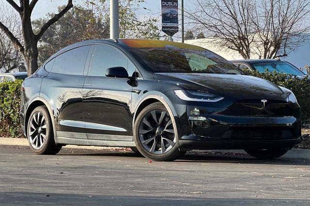 2022 tesla model x dual motor all-wheel drive