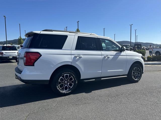 2023 ford expedition xlt