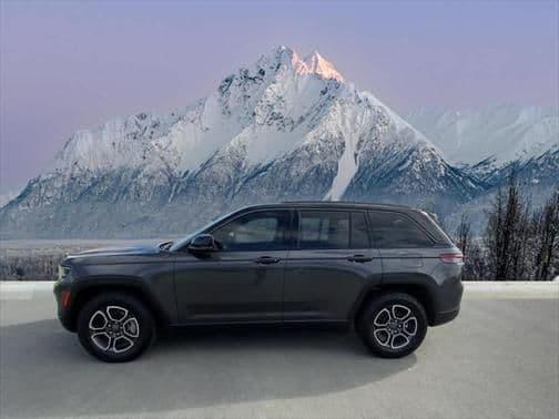 2022 jeep grand cherokee trailhawk in wasilla, alaska