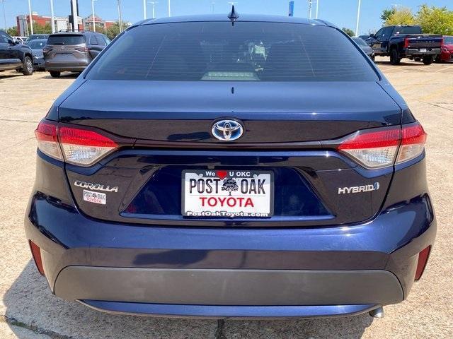 2021 toyota corolla hybrid le