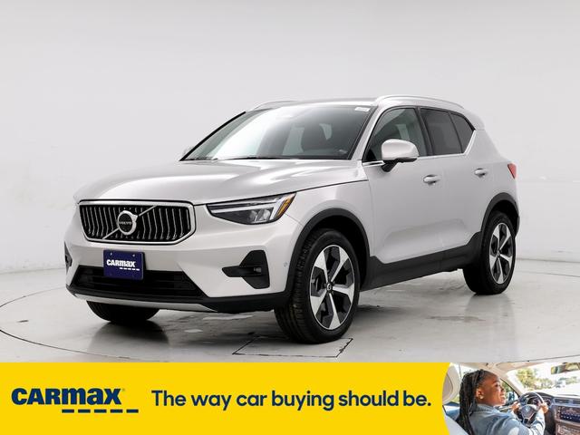 2024 volvo xc40 b5 plus bright theme