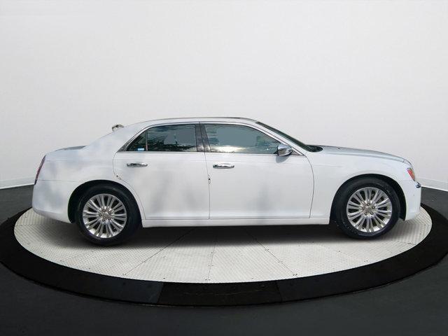 2014 chrysler 300c base