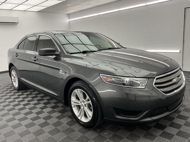 2018 ford taurus se