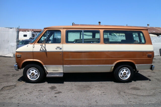 1979 chevrolet g30 automatic 8 cylinder no reserve