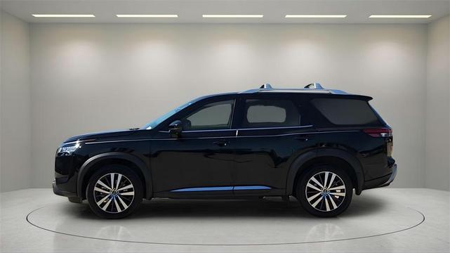 2022 nissan pathfinder platinum