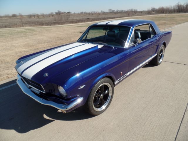 302 v-8 power front-disc power steering/brakes vintage air show paint full resto