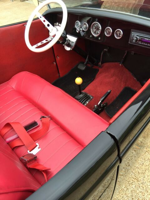1932 ford roadster high boy. runs great, low miles 351 cleavland,c6 auto,droped