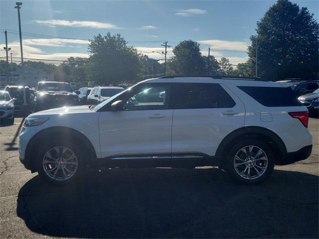 2022 ford explorer xlt