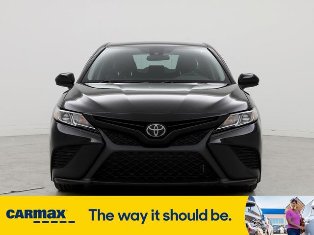 2020 toyota camry se night shade