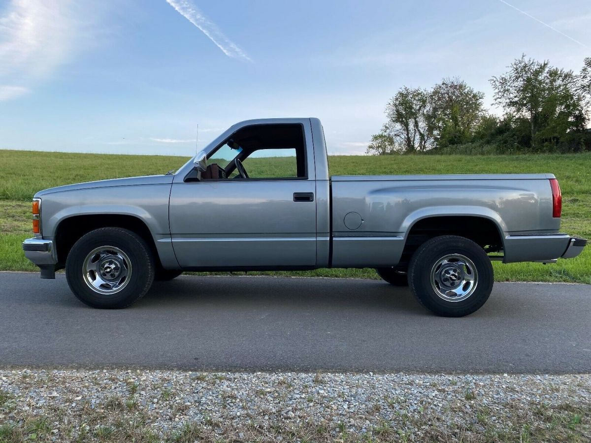 1988 chevy 1500 short bed step side 2wd p/u