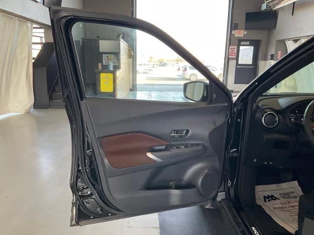 2023 nissan kicks sr in dardenne, missouri