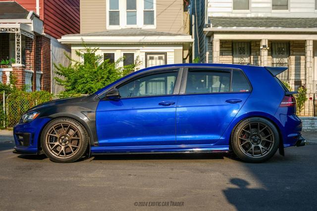 2016 volkswagen golf r 4-door