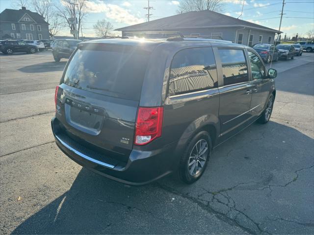 2017 dodge grand caravan sxt