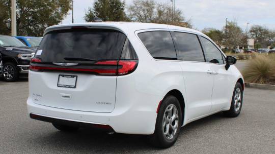 2024 Chrysler Pacifica
