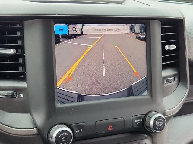 2022 ram 2500 tradesman crew cab 4x2 8' box