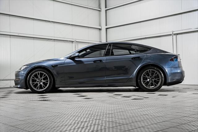 2022 tesla model s base