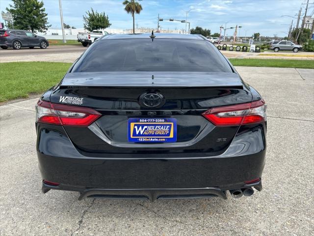 2021 toyota camry se