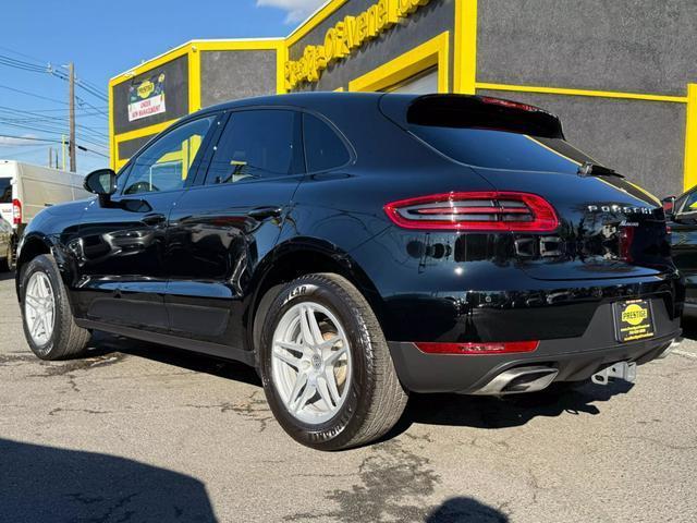 2017 porsche macan base