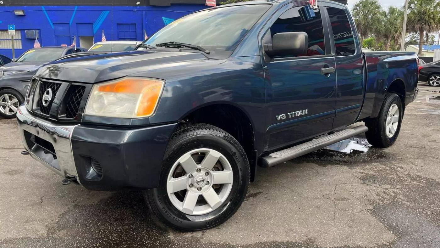2014 nissan titan sv