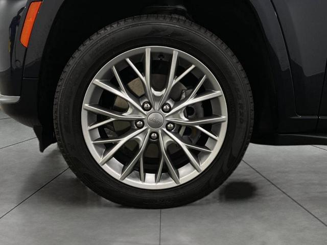 2023 jeep grand cherokee l summit