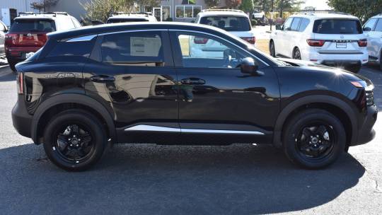 2025 Nissan Kicks