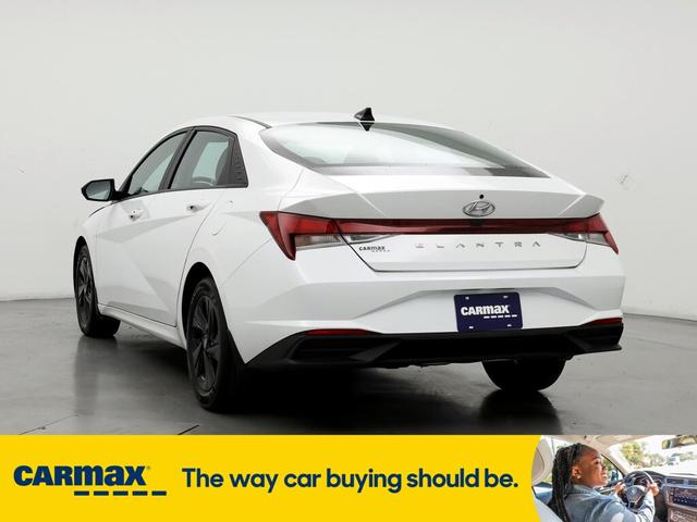 2022 hyundai elantra sel