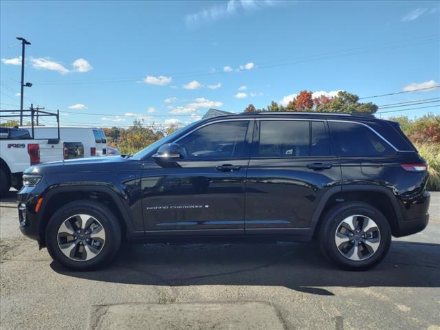 2023 jeep grand cherokee 4xe base