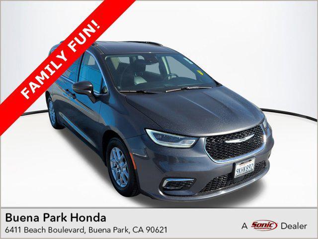 2022 chrysler pacifica touring l