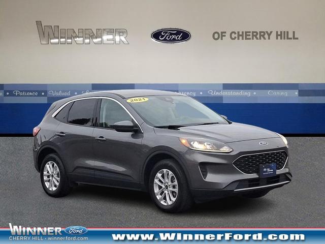2021 ford escape se