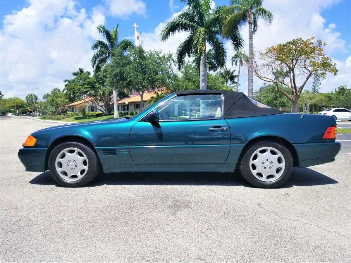 florida, two owner, carfax certified, comprehensive service history - stunner!!!
