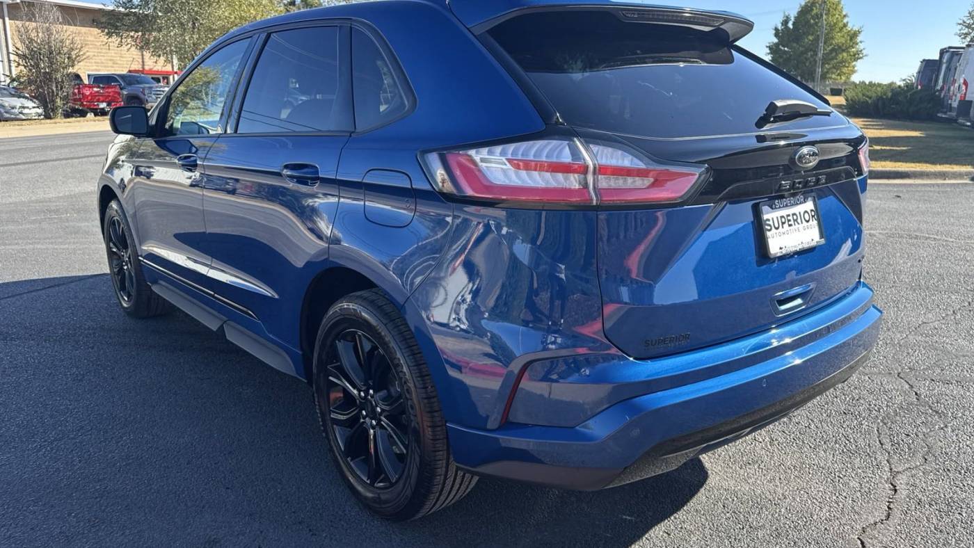 2022 ford edge se