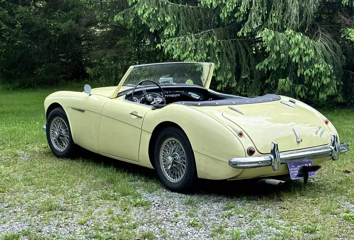 1960 austin healey 3000 yellow