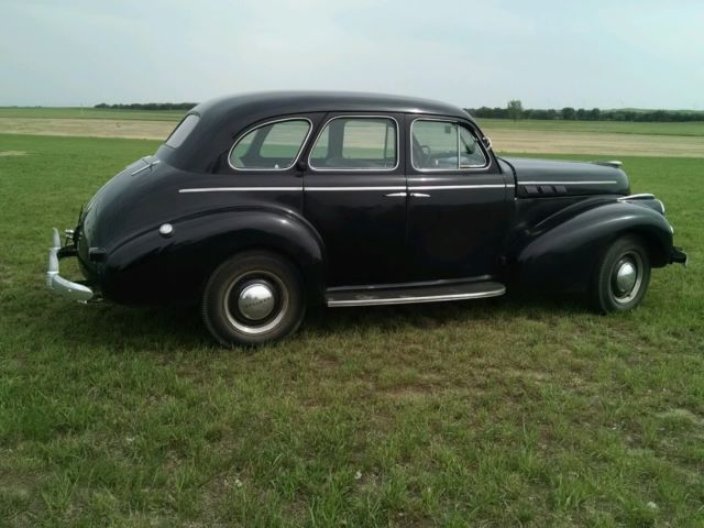 1940 pontiac silver streak deluxe 6