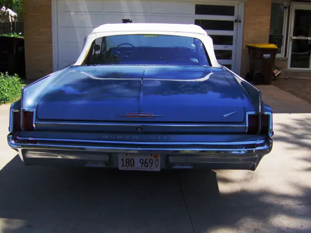 1963 oldsmobile convertible: excellent condition, 442 engine, , sp